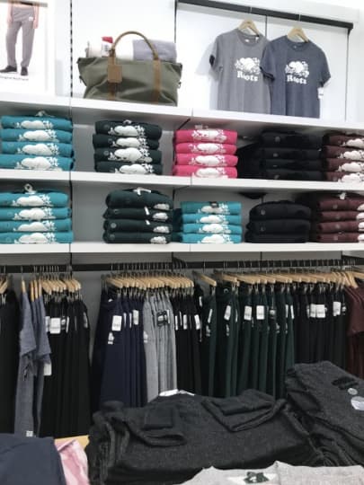 カナダブランド Roots