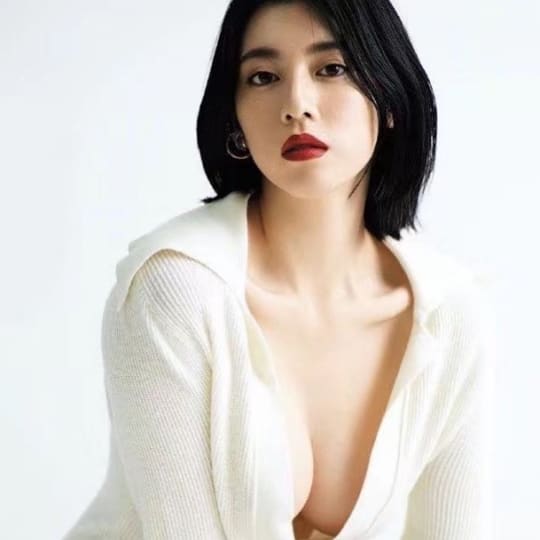 三吉彩花