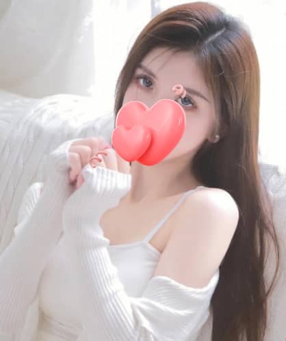 金の月の女の子