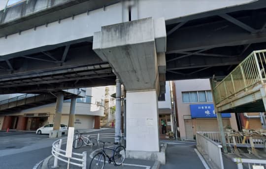 松戸駅近くの高架下