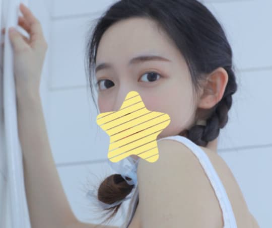 女性