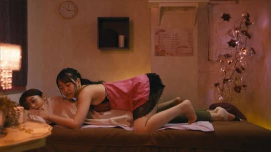 女性芸能人濡れ場シーン