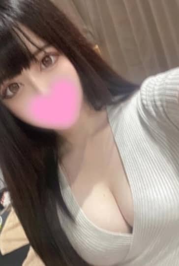 巨乳清楚系美女画像