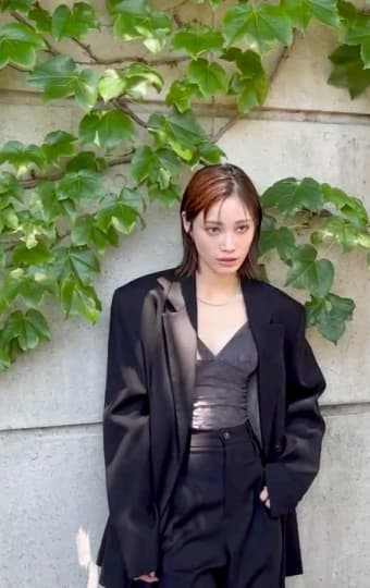中村ゆりか おっぱい