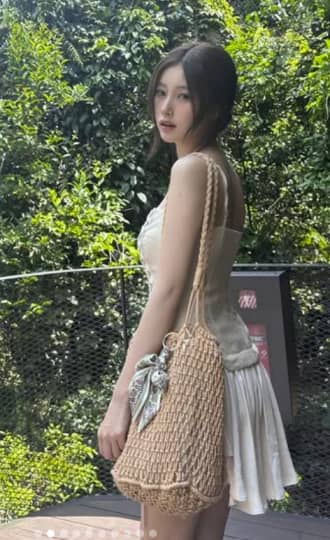 カン・ヘウォンのエロいパンチラ画像