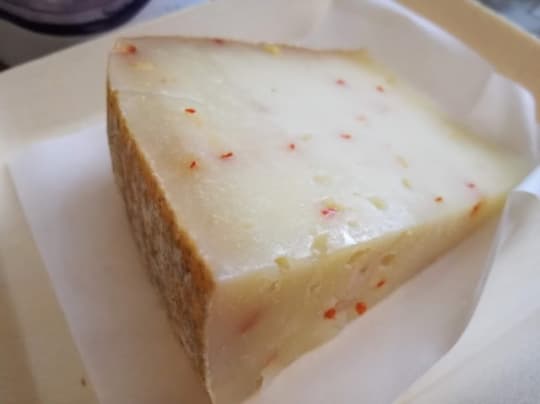 チーズ　唐辛子入り