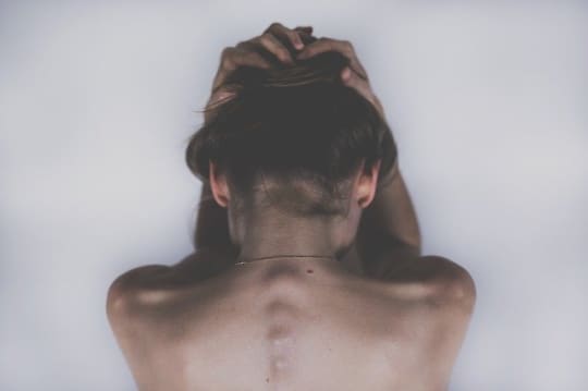 女性