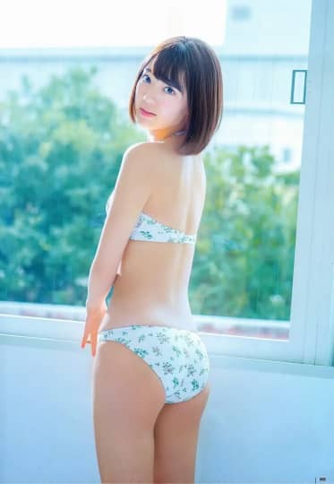 宮脇咲良 おっぱい