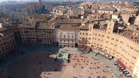 塔から見たカンポ広場