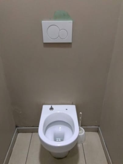 イタリアのトイレの便座