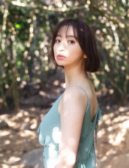 篠田麻里子 水着