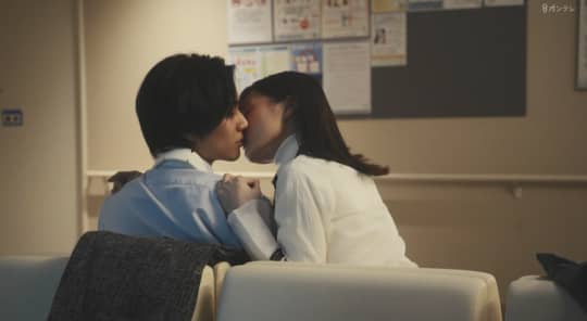 山下美月