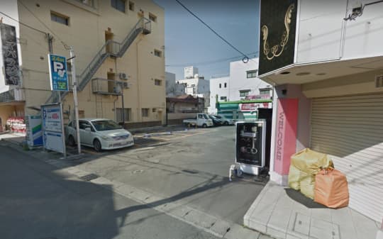 黒い看板