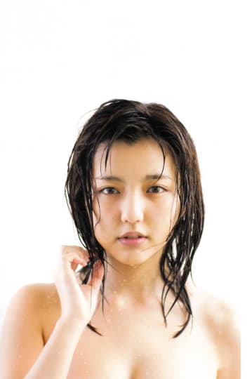 真野恵里菜 おっぱい