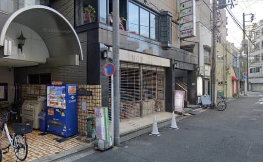 エバーグリーン店舗前