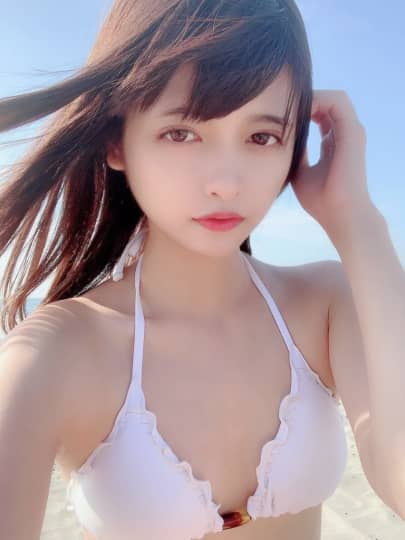 景井ひなのエロいおっぱい(巨乳？)画像