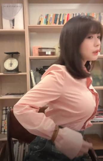 長濱ねる