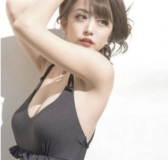みりちゃむのおっぱい画像