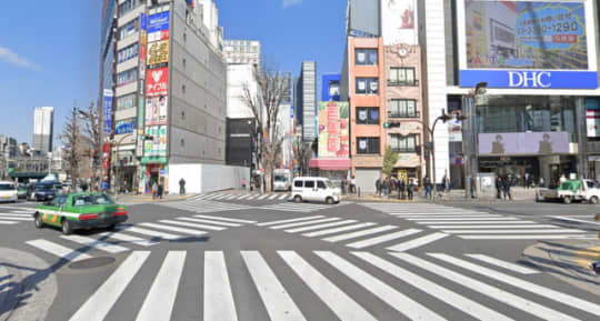 スタジオアルタ前