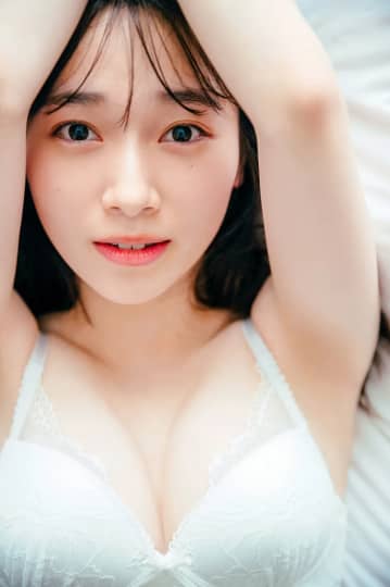 守屋麗奈 おっぱい