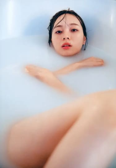 梅澤美波 おっぱい