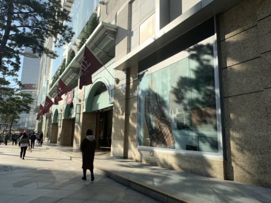 ロッテ免税店 明洞本店外観