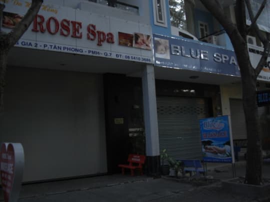 閉鎖されたホーチミンの偽装置屋