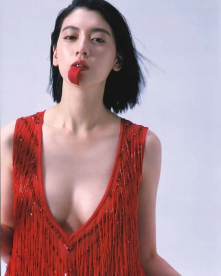 三吉彩花 エロ