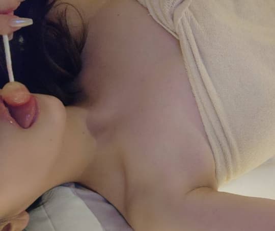 女性
