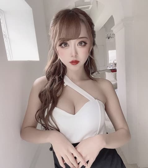 みりちゃむのおっぱい画像