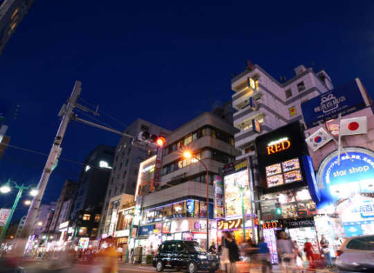 新大久保の街の風景