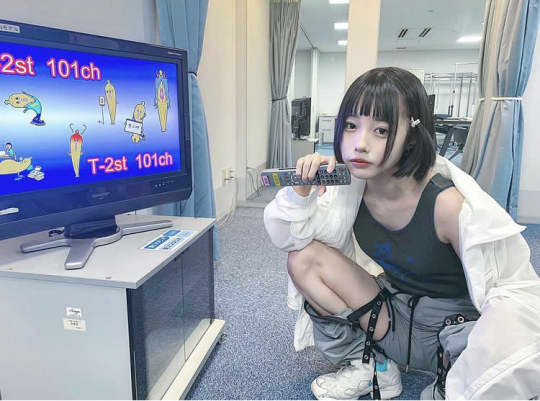 あのちゃん おっぱい