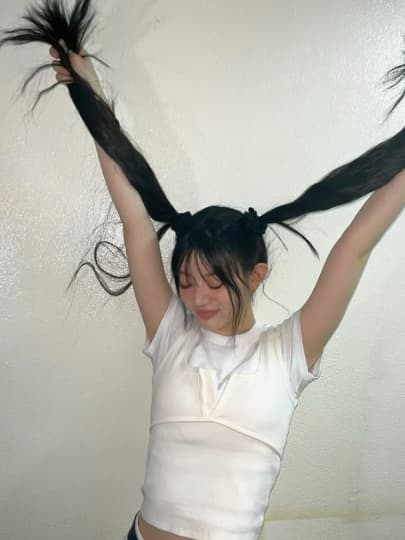 ILLIT(アイリット) エロ