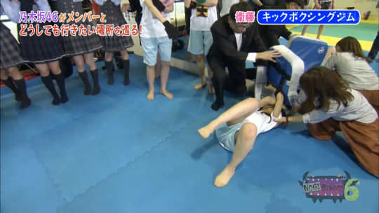 秋元真夏 おっぱい