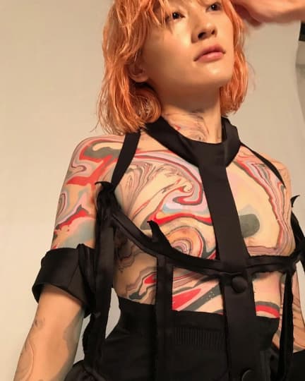 コムアイ 乳首