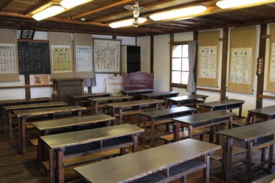 開明学校　教室