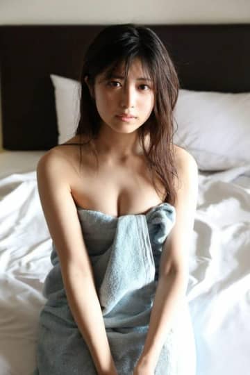 吉田莉桜 おっぱい