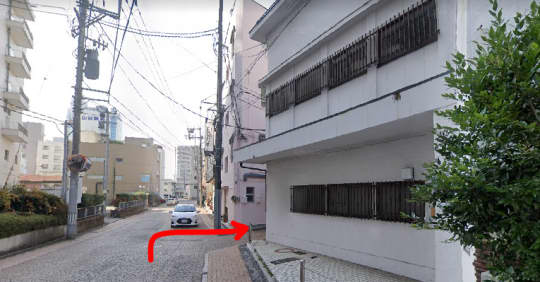 白い建物