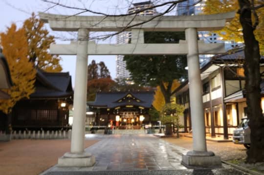 十二社熊野神社の鳥居