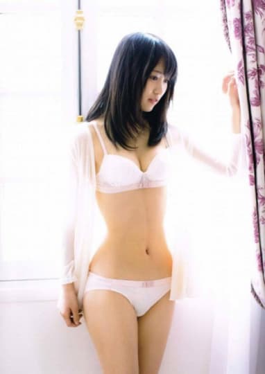 菅井友香　水着