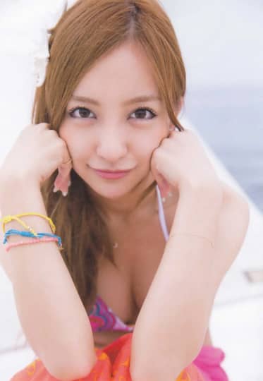 板野友美 おっぱい