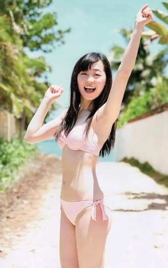 福原遥 おっぱい