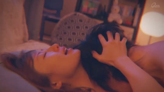 女性芸能人濡れ場シーン