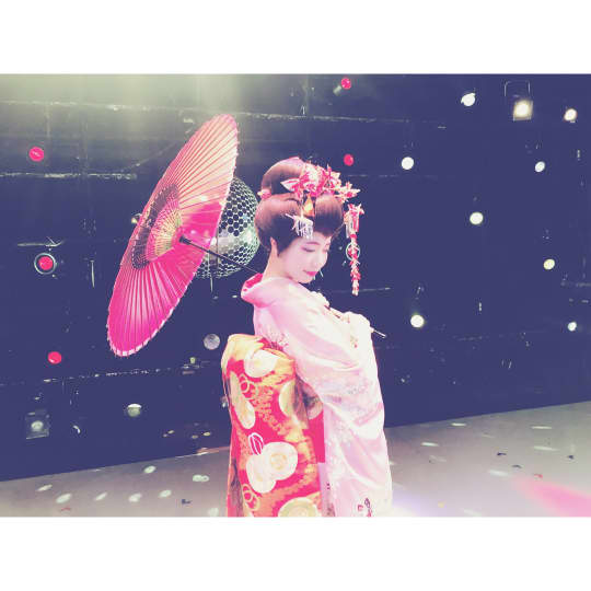 人気ストリップ女優