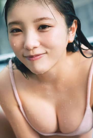 与田祐希 おっぱい
