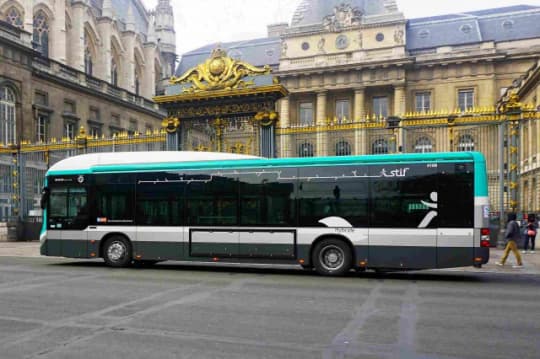 パリのバス