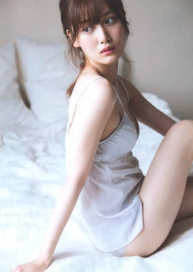 山下美月 おっぱい