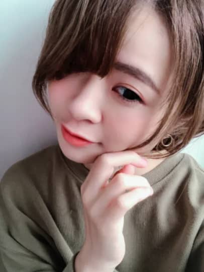 相澤ゆりなの自撮り