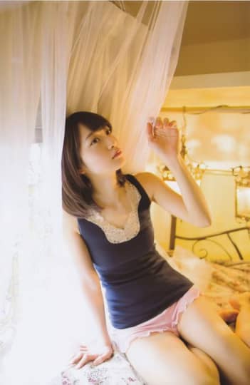 深川麻衣のエロいおっぱい(巨乳)画像