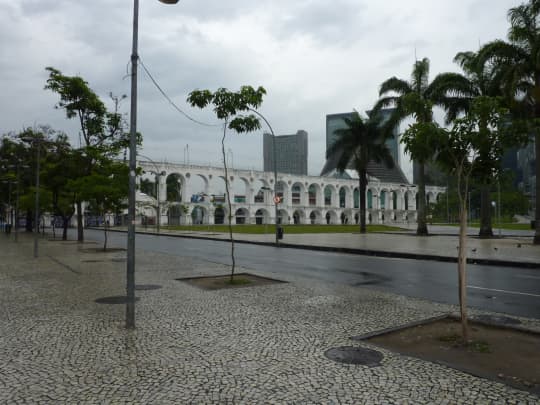 カリオカ水道橋